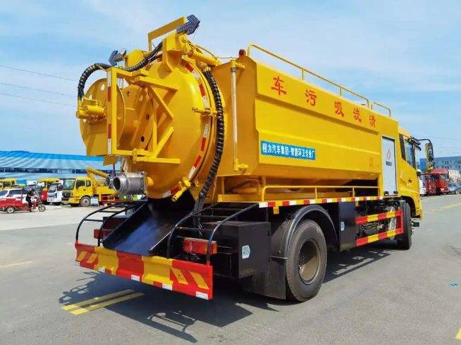 小型吸污車(chē)12方多少錢(qián)一輛-場(chǎng)地貨源