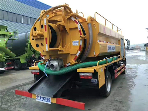 國(guó)六東風(fēng)多利卡D7清洗吸污車(chē)重磅推出